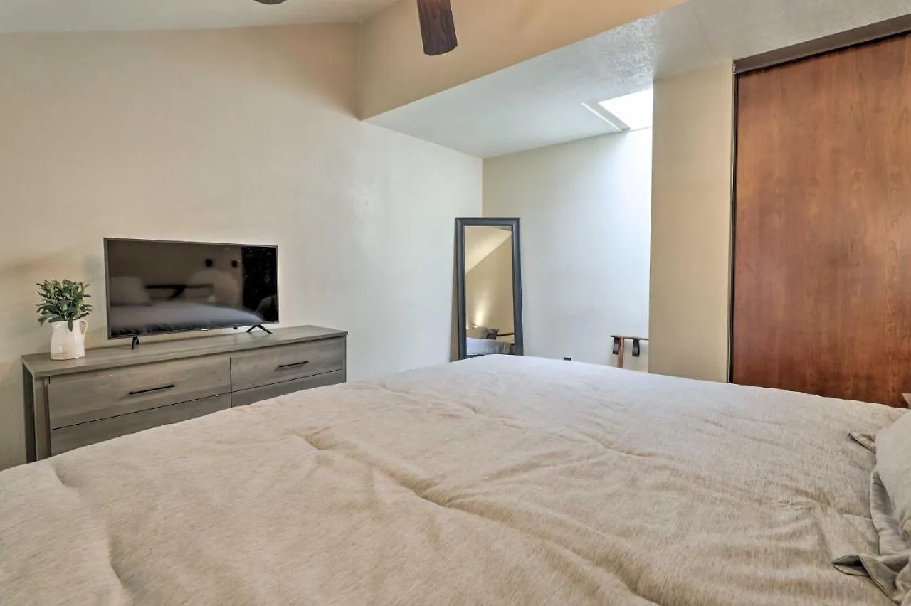 Scottsdale Loft Near Golf Course And Old Town!公寓